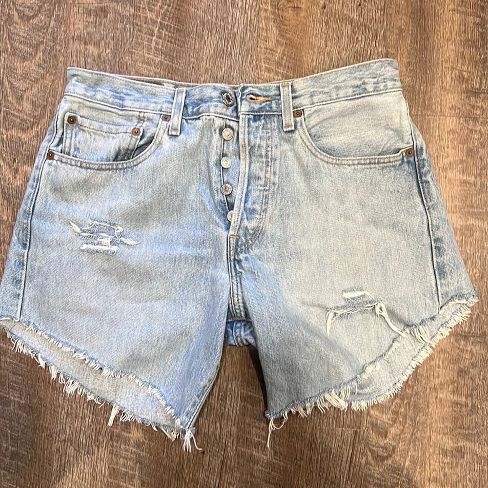 Levi 501 cut off shorts size 32.
